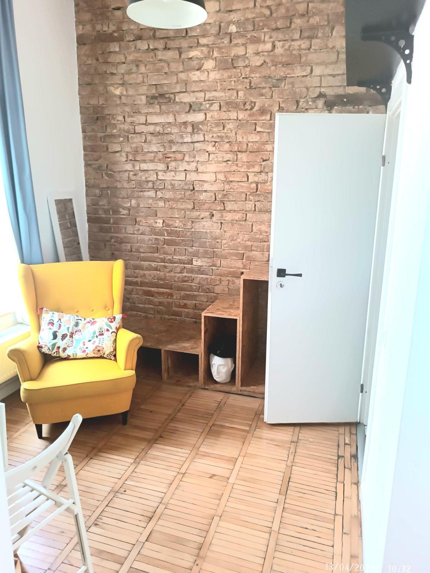 Architectural Gem With Modern Flair Double Old Town Apartment *